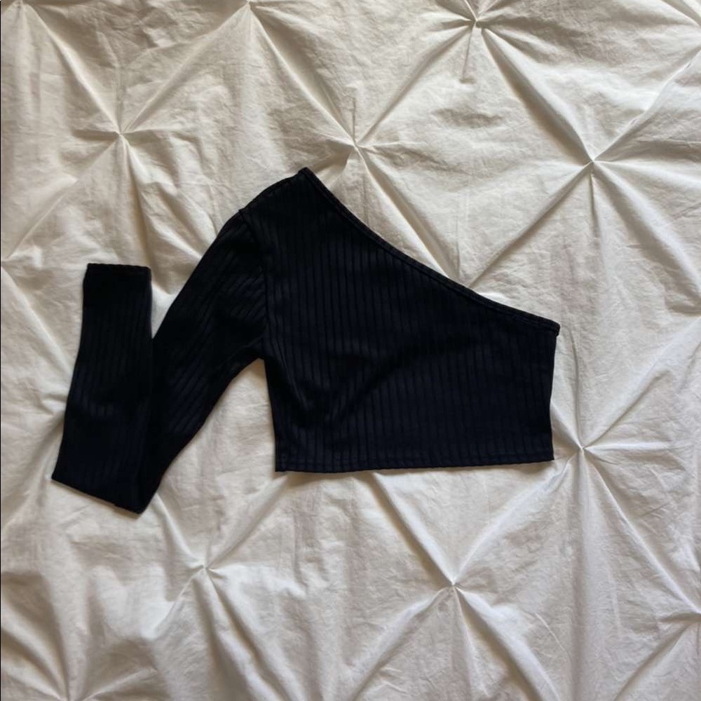 Black one shoulder crop top